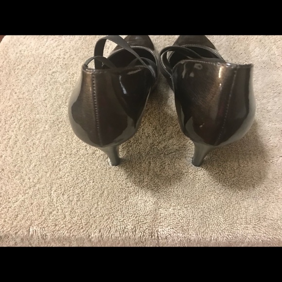 Shoes - Picture 3 of 4